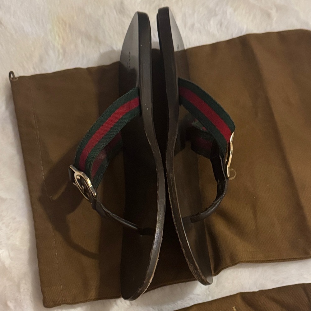 Gucci Black Flip Flops with Gold Logo - Picture 4 of 14